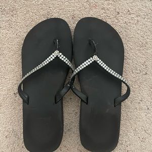 These are really cute Blingy flip-flops